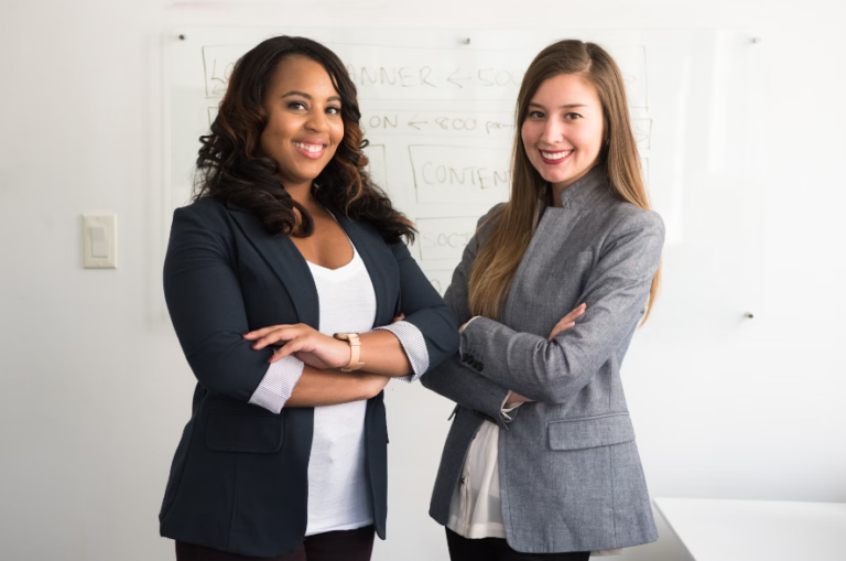 What Professional Women Must Have In Their Wardrobes?